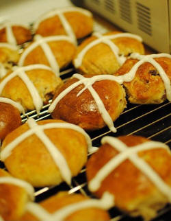 hot cross buns