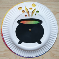 colour changing cauldron paper plate craft