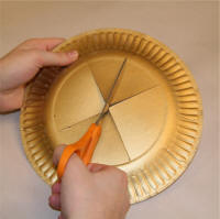 Cut the plate like a pie with 8 pieces.