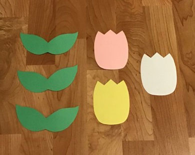 Color and cut the flowers and leaves.