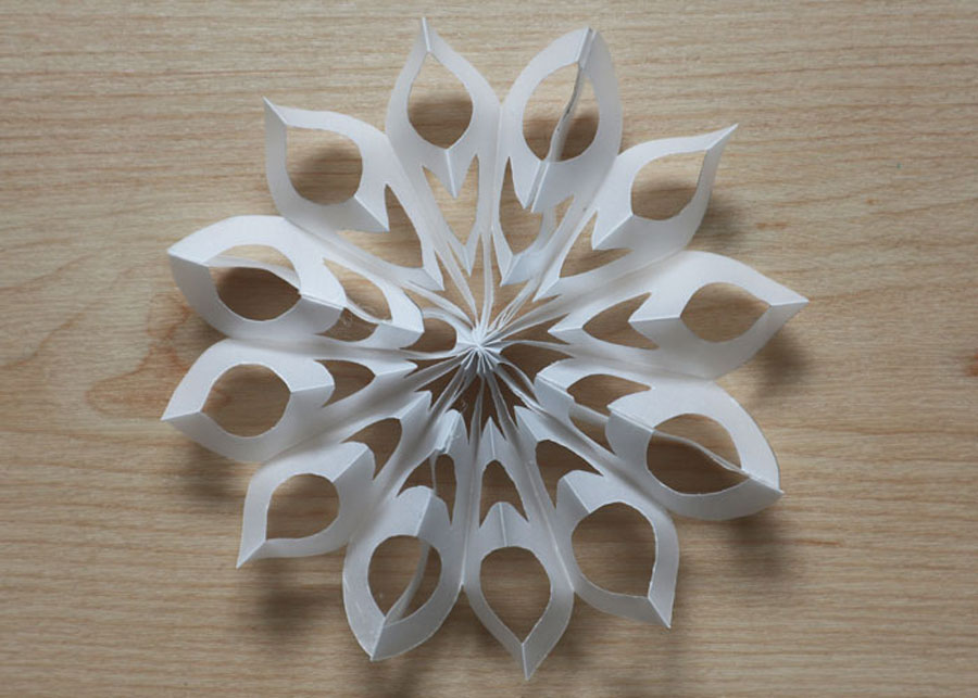 Make Your Own Paper Snowflakes (Dover Crafts: Origami